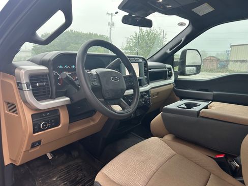 Used 2024 Ford F350 XLT image 16