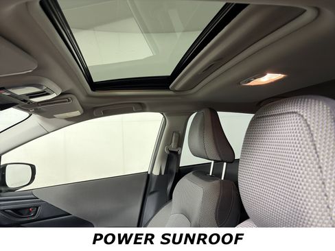 Used 2024 Subaru Crosstrek 2.0i Premium image 7