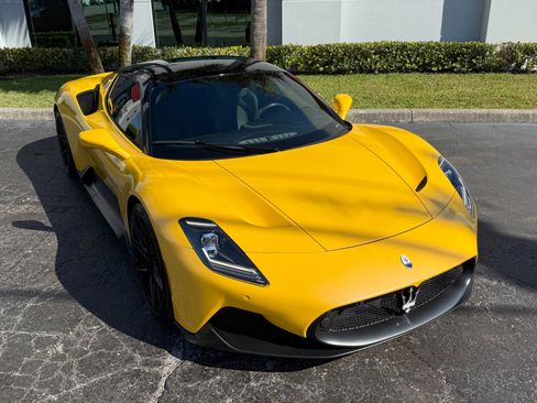 Used 2022 Maserati MC20 Coupe image 6