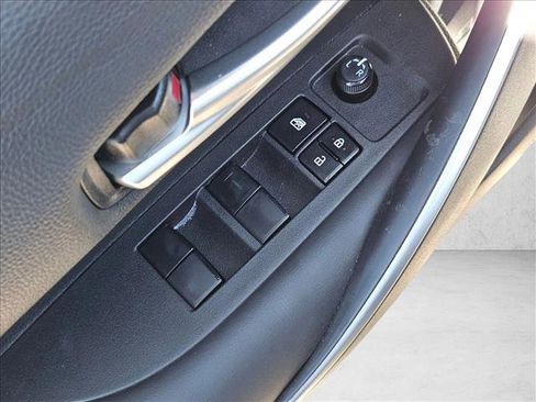 Used 2024 Toyota Corolla SE w/ SE Premium Package FWD image 11