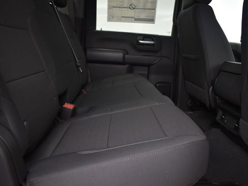 Used 2024 Chevrolet Silverado 2500 Custom w/ Custom Value Package image 21