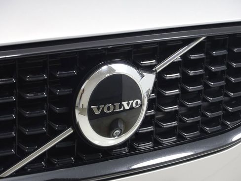 Used 2024 Volvo S60 B5 Plus AWD/4WD image 16