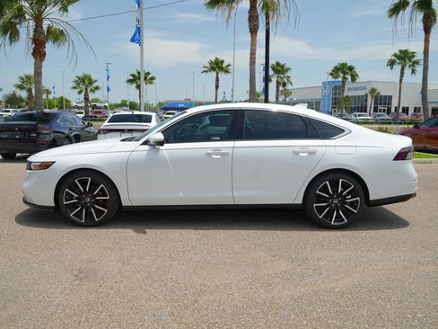Used 2025 Honda Accord Touring image 8