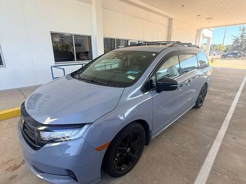 Used 2023 Honda Odyssey Sport image 3