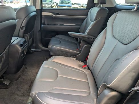 Used 2025 Hyundai Palisade SEL FWD image 24