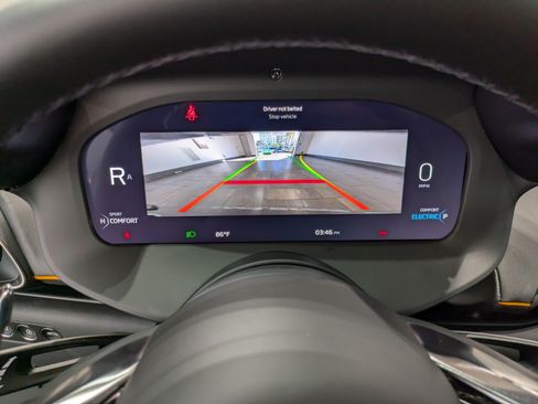 Used 2025 McLaren Artura RWD image 13