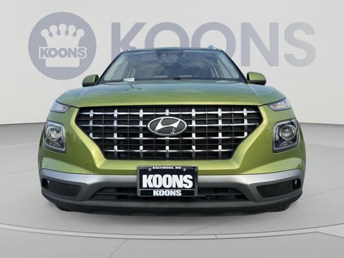 Used 2022 Hyundai Venue SEL FWD image 19