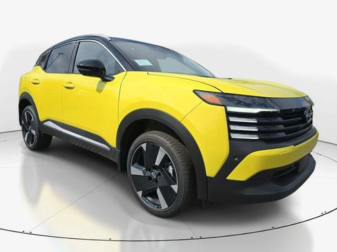 New 2026 Nissan Kicks SR FWD image 3