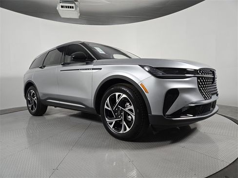 New 2026 Lincoln Nautilus Premier image 2