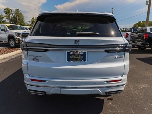 New 2026 Buick Enclave Avenir w/ Super Cruise Package FWD image 8