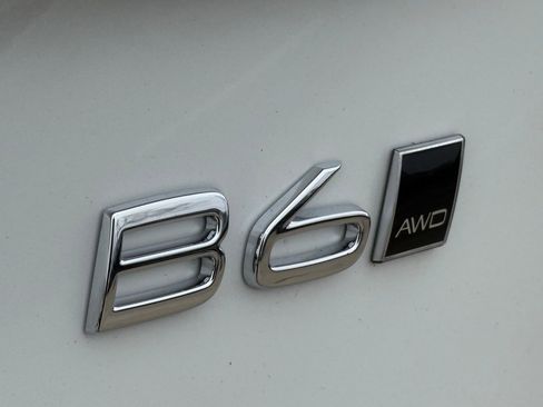 New 2026 Volvo XC90 B6 Plus image 8