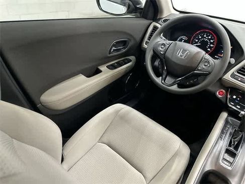 Used 2022 Honda HR-V EX image 12