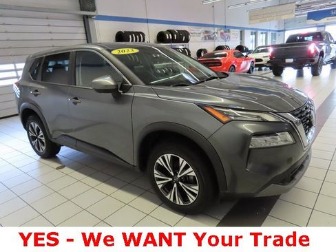 Used 2023 Nissan Rogue SV image 18