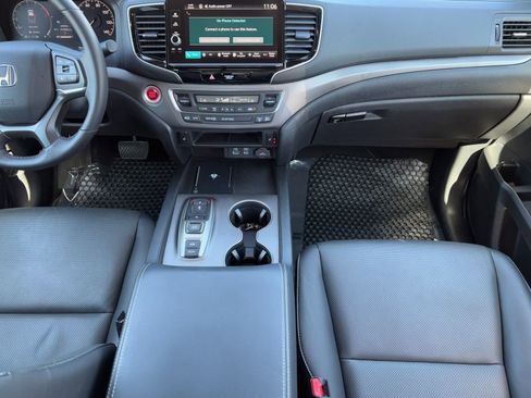 Used 2025 Honda Ridgeline RTL image 13