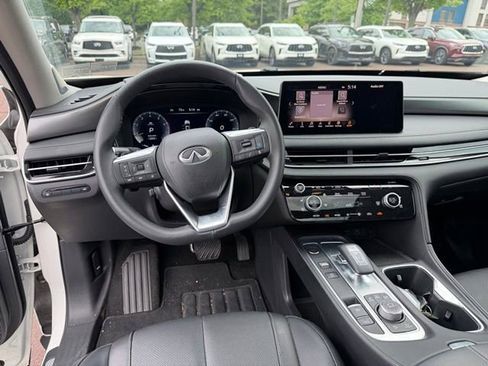 Certified 2025 INFINITI QX60 Luxe AWD/4WD image 10
