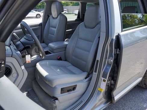 Used 2006 Porsche Cayenne AWD/4WD image 21