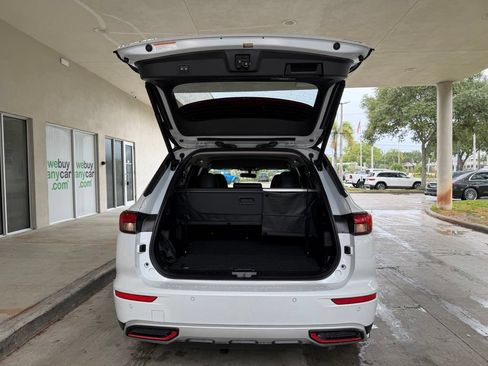 Used 2023 Mitsubishi Outlander SE AWD/4WD image 32