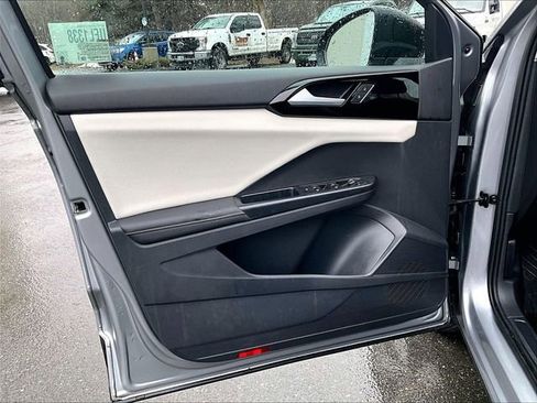 Used 2025 Volkswagen Taos S image 18