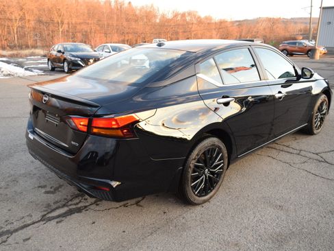 Used 2025 Nissan Altima 2.5 SV w/ SV Special Edition Package image 5