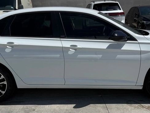 Used 2024 Volkswagen Jetta Sport FWD image 5