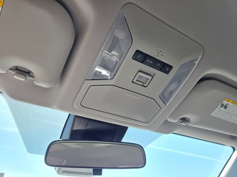 Used 2025 Toyota RAV4 LE AWD/4WD image 58