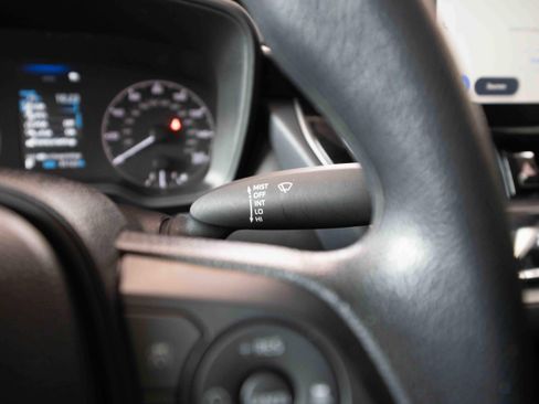 Used 2025 Toyota Corolla LE FWD image 14