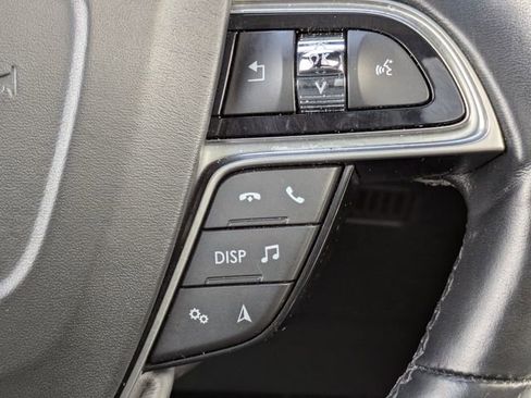 Used 2019 Lincoln Nautilus Reserve image 19