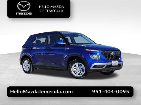 Used 2022 Hyundai Venue SE image 1