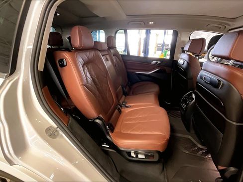 Certified 2023 BMW X7 xDrive40i w/ Premium Package image 19