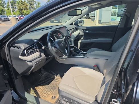 Used 2023 Toyota Camry XLE AWD/4WD image 7