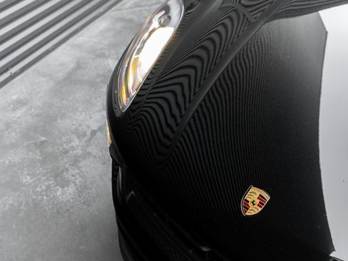 Certified 2025 Porsche Macan image 34