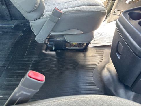 Used 2014 Chevrolet Express 3500 w/ Chrome Appearance Package image 23