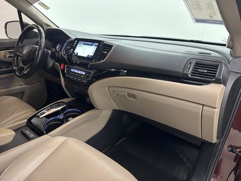 Used 2020 Honda Pilot Touring image 32
