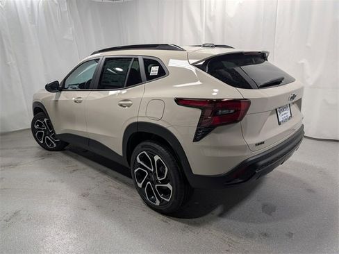 New 2026 Chevrolet Trax RS w/ Sunroof Package image 6