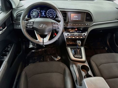 Used 2020 Hyundai Elantra SE w/ Cargo Package (C1) FWD image 17