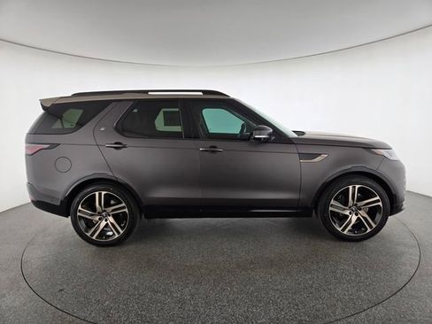 New 2026 Land Rover Discovery Limited Edition AWD/4WD image 6