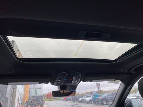 New 2025 Jeep Grand Cherokee Laredo X w/ Luxury Tech Group I image 18