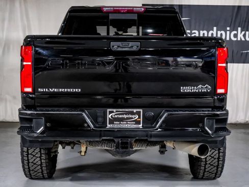 Used 2024 Chevrolet Silverado 2500 High Country w/ High Country Premium Package AWD/4WD image 9