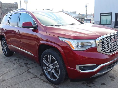 Used 2019 GMC Acadia Denali w/ Technology Package image 2