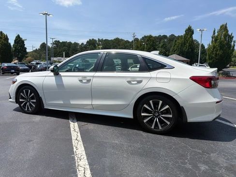 Certified 2022 Honda Civic EX image 9