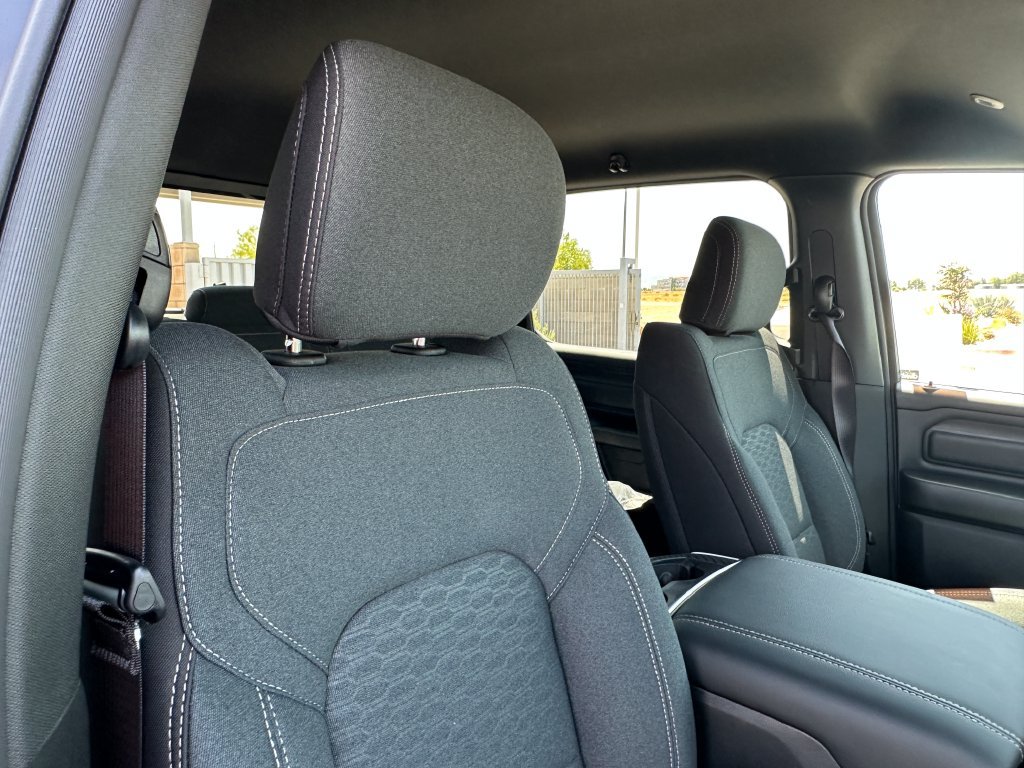 New 2026 RAM 1500 Express AWD/4WD image 14