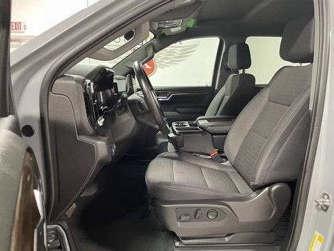Used 2024 Chevrolet Silverado 1500 LT AWD/4WD image 11