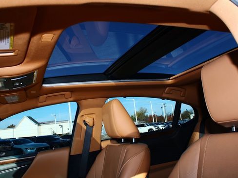 Used 2024 Lexus ES 350 Ultra Luxury image 3