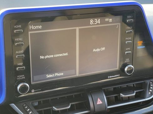 Used 2021 Toyota C-HR XLE image 10