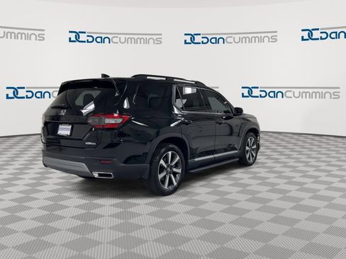 Used 2024 Honda Pilot Touring image 8