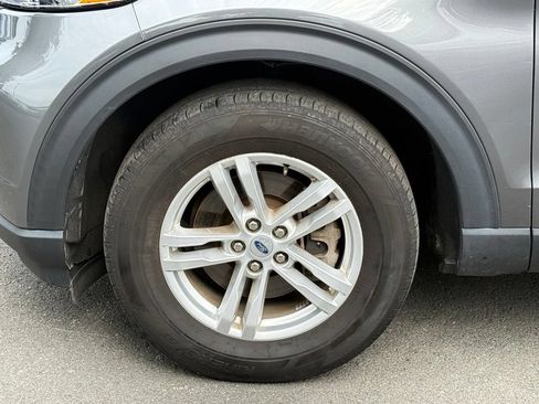 Used 2023 Ford Explorer XLT w/ Equipment Group 202A AWD/4WD image 10