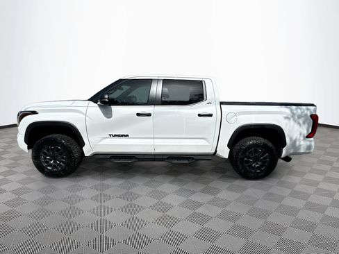 Used 2025 Toyota Tundra SR5 w/ SR5 Convenience Package AWD/4WD image 9