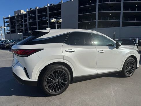Used 2024 Lexus RX 350 Premium w/ Convenience Package FWD image 3
