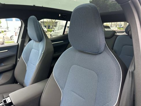 New 2026 Volvo EX30 Cross Country Ultra image 15