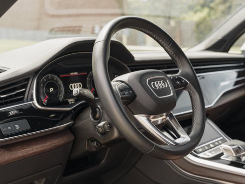 Used 2025 Audi Q7 3.0T Premium Plus AWD/4WD image 9